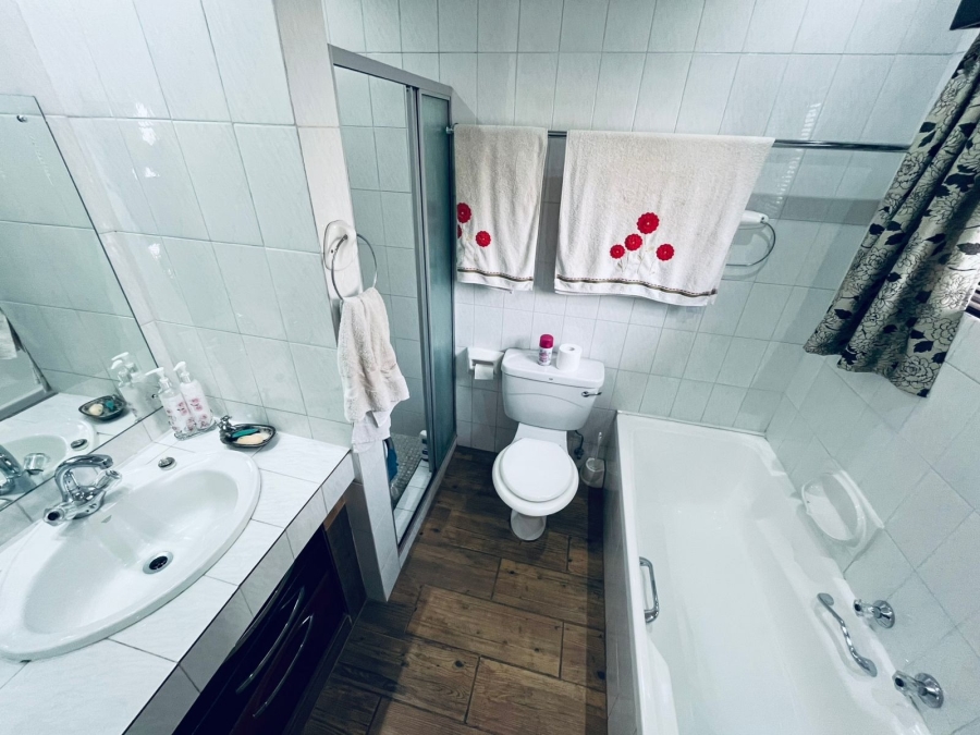 2 Bedroom Property for Sale in Protea Park North West